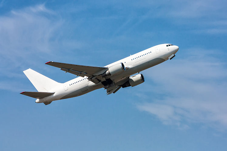 Qatar Airways Unaccompanied Minor Policy- FondTravels